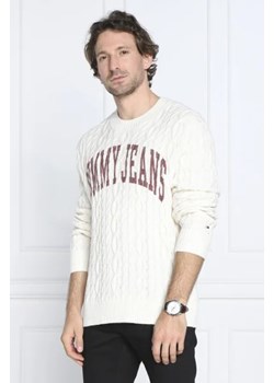 Tommy Jeans Sweter COLLEGIATE | Relaxed fit ze sklepu Gomez Fashion Store w kategorii Swetry męskie - zdjęcie 172845765