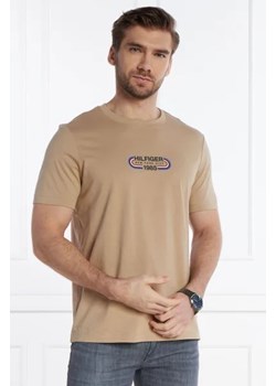 Tommy Hilfiger T-shirt HILFIGER TRACK GRAPHIC | Regular Fit ze sklepu Gomez Fashion Store w kategorii T-shirty męskie - zdjęcie 172876837