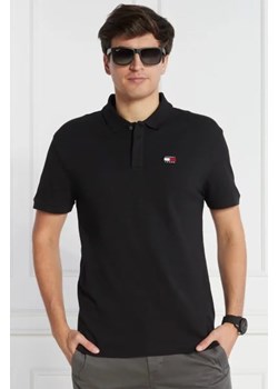 Tommy Jeans Polo TJM CLSC BADGE | Slim Fit ze sklepu Gomez Fashion Store w kategorii T-shirty męskie - zdjęcie 172884479
