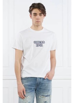 GUESS T-shirt SS CN GUESS EMBRO BO | Regular Fit ze sklepu Gomez Fashion Store w kategorii T-shirty męskie - zdjęcie 172911425