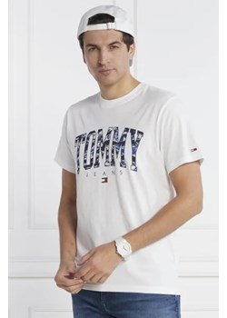 Tommy Jeans T-shirt CAMO COLLEGE | Regular Fit ze sklepu Gomez Fashion Store w kategorii T-shirty męskie - zdjęcie 172911499