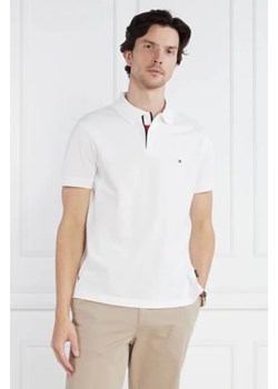Tommy Hilfiger Polo FLAG UNDER PLACKET | Slim Fit ze sklepu Gomez Fashion Store w kategorii T-shirty męskie - zdjęcie 172925727
