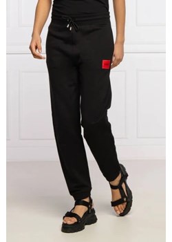 HUGO Spodnie dresowe Dachib | Regular Fit ze sklepu Gomez Fashion Store w kategorii Spodnie damskie - zdjęcie 172936727