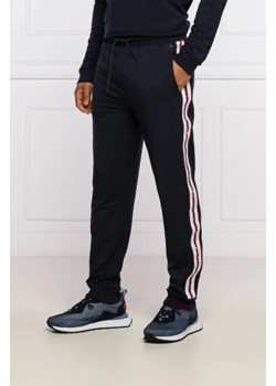 Tommy Hilfiger Spodnie dresowe | Regular Fit ze sklepu Gomez Fashion Store w kategorii Spodnie męskie - zdjęcie 172939657