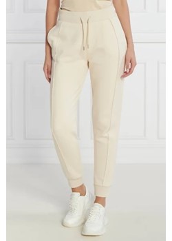 GUESS ACTIVE Spodnie dresowe | Regular Fit ze sklepu Gomez Fashion Store w kategorii Spodnie damskie - zdjęcie 172941646
