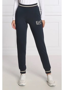 EA7 Spodnie dresowe | Regular Fit ze sklepu Gomez Fashion Store w kategorii Spodnie damskie - zdjęcie 172947349