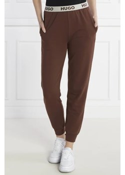 Hugo Bodywear Spodnie dresowe SPORTY LOGO | Regular Fit ze sklepu Gomez Fashion Store w kategorii Spodnie damskie - zdjęcie 172947409