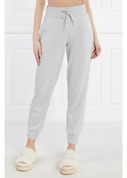 Emporio Armani Spodnie dresowe | Regular Fit ze sklepu Gomez Fashion Store w kategorii Spodnie damskie - zdjęcie 172948389