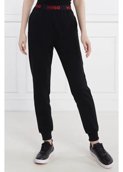 Hugo Bodywear Spodnie dresowe | Regular Fit ze sklepu Gomez Fashion Store w kategorii Spodnie damskie - zdjęcie 172948606