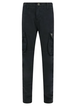 Guess Spodnie cargo | Regular Fit ze sklepu Gomez Fashion Store w kategorii Spodnie chłopięce - zdjęcie 172949795