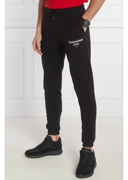 Tommy Jeans Spodnie dresowe | Regular Fit ze sklepu Gomez Fashion Store w kategorii Spodnie męskie - zdjęcie 172950347