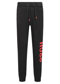 HUGO KIDS Spodnie dresowe | Regular Fit ze sklepu Gomez Fashion Store w kategorii Spodnie chłopięce - zdjęcie 172950436