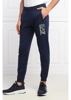 EA7 Spodnie dresowe | Regular Fit ze sklepu Gomez Fashion Store w kategorii Spodnie męskie - zdjęcie 172950457