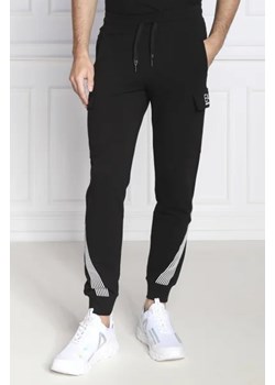 EA7 Spodnie | Regular Fit ze sklepu Gomez Fashion Store w kategorii Spodnie męskie - zdjęcie 172950609
