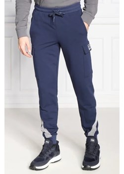 EA7 Spodnie dresowe | Regular Fit ze sklepu Gomez Fashion Store w kategorii Spodnie męskie - zdjęcie 172950937