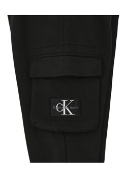 CALVIN KLEIN JEANS Spodnie dresowe | Regular Fit ze sklepu Gomez Fashion Store w kategorii Spodnie chłopięce - zdjęcie 172951037