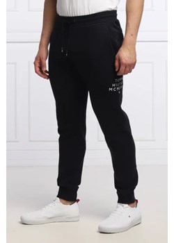 Tommy Hilfiger Spodnie dresowe | Regular Fit ze sklepu Gomez Fashion Store w kategorii Spodnie męskie - zdjęcie 172951995