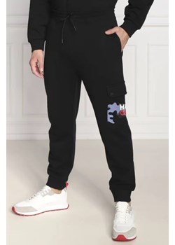 HUGO Spodnie dresowe Dobcat | Regular Fit ze sklepu Gomez Fashion Store w kategorii Spodnie męskie - zdjęcie 172952257
