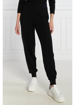 Armani Exchange Spodnie dresowe | Regular Fit | z dodatkiem wełny ze sklepu Gomez Fashion Store w kategorii Spodnie damskie - zdjęcie 172952798