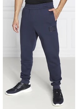 EA7 Spodnie dresowe | Regular Fit ze sklepu Gomez Fashion Store w kategorii Spodnie męskie - zdjęcie 172954149