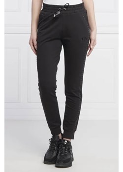Armani Exchange Spodnie dresowe | Regular Fit ze sklepu Gomez Fashion Store w kategorii Spodnie damskie - zdjęcie 172955787