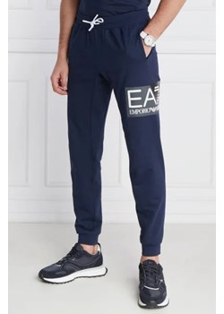 EA7 Spodnie dresowe | Regular Fit ze sklepu Gomez Fashion Store w kategorii Spodnie męskie - zdjęcie 172957546