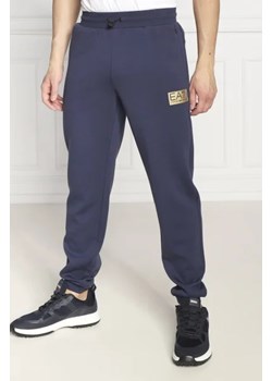 EA7 Spodnie dresowe | Regular Fit ze sklepu Gomez Fashion Store w kategorii Spodnie męskie - zdjęcie 172957946