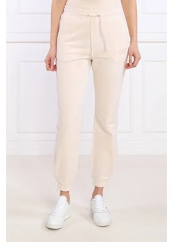 EA7 Spodnie dresowe | Regular Fit ze sklepu Gomez Fashion Store w kategorii Spodnie damskie - zdjęcie 172959755