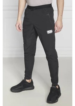 EA7 Spodnie dresowe | Slim Fit ze sklepu Gomez Fashion Store w kategorii Spodnie męskie - zdjęcie 172960709