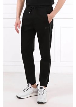 BOSS GREEN Spodnie dresowe Hadiko Mirror | Regular Fit ze sklepu Gomez Fashion Store w kategorii Spodnie męskie - zdjęcie 172960915