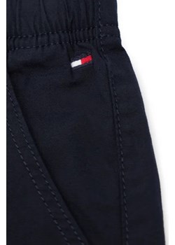 Tommy Hilfiger Spodnie cargo | Regular Fit ze sklepu Gomez Fashion Store w kategorii Spodnie chłopięce - zdjęcie 172961328