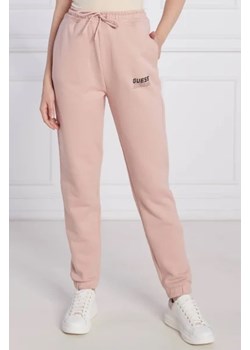GUESS ACTIVE Spodnie dresowe ALISHA | Regular Fit ze sklepu Gomez Fashion Store w kategorii Spodnie damskie - zdjęcie 172962118