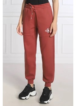 CALVIN KLEIN JEANS Spodnie dresowe | Regular Fit ze sklepu Gomez Fashion Store w kategorii Spodnie damskie - zdjęcie 172962918