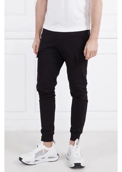 EA7 Spodnie dresowe | Regular Fit ze sklepu Gomez Fashion Store w kategorii Spodnie męskie - zdjęcie 172965207