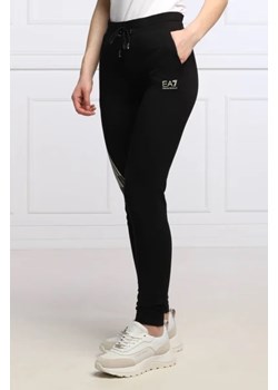 EA7 Spodnie dresowe | Slim Fit ze sklepu Gomez Fashion Store w kategorii Spodnie damskie - zdjęcie 172965365