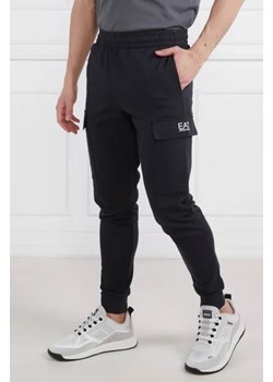 EA7 Spodnie dresowe | Regular Fit ze sklepu Gomez Fashion Store w kategorii Spodnie męskie - zdjęcie 172965555