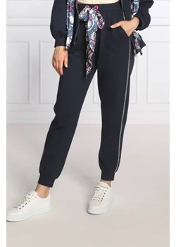 MAX&Co. Spodnie dresowe CRINALE | Regular Fit ze sklepu Gomez Fashion Store w kategorii Spodnie damskie - zdjęcie 172968438