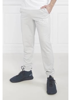 EA7 Spodnie dresowe | Regular Fit ze sklepu Gomez Fashion Store w kategorii Spodnie męskie - zdjęcie 172968557