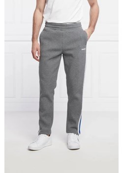 GUESS ACTIVE Spodnie dresowe | Regular Fit ze sklepu Gomez Fashion Store w kategorii Spodnie męskie - zdjęcie 172969708