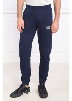 EA7 Spodnie dresowe | Regular Fit ze sklepu Gomez Fashion Store w kategorii Spodnie męskie - zdjęcie 172970417