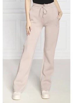 GUESS ACTIVE Spodnie dresowe BRENDA SCUBA | Straight fit ze sklepu Gomez Fashion Store w kategorii Spodnie damskie - zdjęcie 172971188