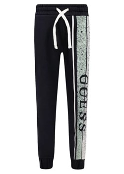 Guess Spodnie dresowe | Regular Fit ze sklepu Gomez Fashion Store w kategorii Spodnie chłopięce - zdjęcie 172971348