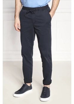Tommy Hilfiger Spodnie CHELSEA SATIN | Regular Fit ze sklepu Gomez Fashion Store w kategorii Spodnie męskie - zdjęcie 172974977