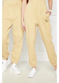 Lacoste Spodnie dresowe | Relaxed fit ze sklepu Gomez Fashion Store w kategorii Spodnie damskie - zdjęcie 172981586