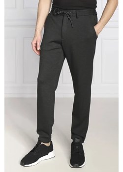 BOSS BLACK Spodnie chino J-RDS-CF231 | Slim Fit ze sklepu Gomez Fashion Store w kategorii Spodnie męskie - zdjęcie 172981636
