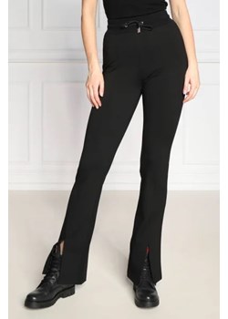 GUESS Spodnie dresowe | Slim Fit ze sklepu Gomez Fashion Store w kategorii Spodnie damskie - zdjęcie 172982525