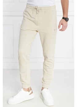 GUESS ACTIVE Spodnie dresowe ARLO | Regular Fit ze sklepu Gomez Fashion Store w kategorii Spodnie męskie - zdjęcie 172983108