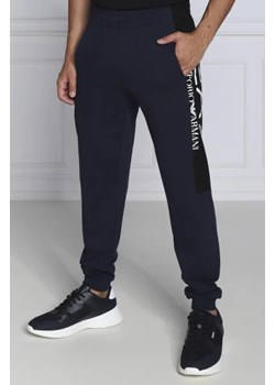 EA7 Spodnie dresowe | Regular Fit ze sklepu Gomez Fashion Store w kategorii Spodnie męskie - zdjęcie 172984667