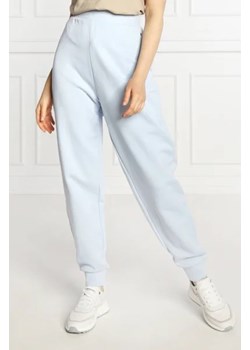 Tommy Hilfiger Spodnie dresowe | Relaxed fit ze sklepu Gomez Fashion Store w kategorii Spodnie damskie - zdjęcie 172985479