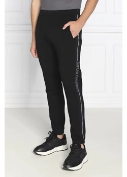 Emporio Armani Spodnie dresowe | Regular Fit ze sklepu Gomez Fashion Store w kategorii Spodnie męskie - zdjęcie 172986828